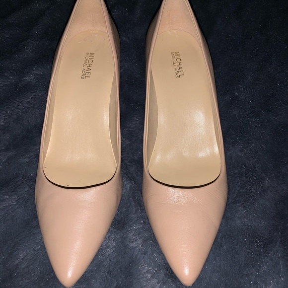 Michael Kors Shoes - Nude Classy Michael Kors heels . Michael Kors Shoes - Nude Classy Michael Kors heels .